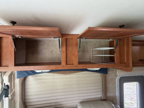 2009 Damon Challenger 376