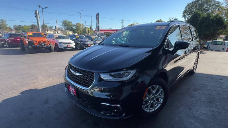 2022 Chrysler Pacifica Touring L photo 22