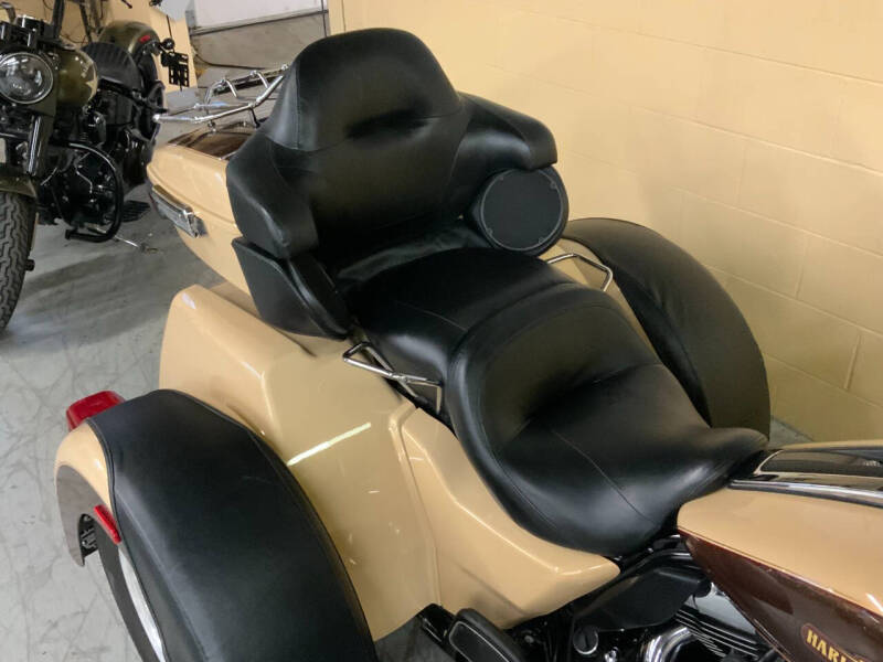 2014 Harley-Davidson FLHTCUTG TRI GLIDE