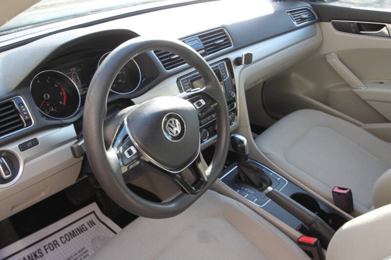 2018 Volkswagen Passat 2.0T S