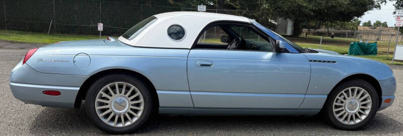 2004 Ford Thunderbird