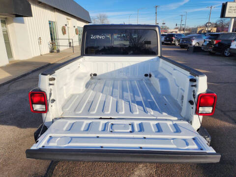 2023 Jeep Gladiator Overland