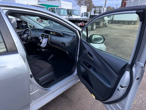 2019 Toyota Prius LE