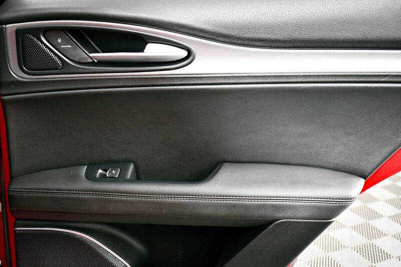 2019 Alfa Romeo Stelvio Ti Sport