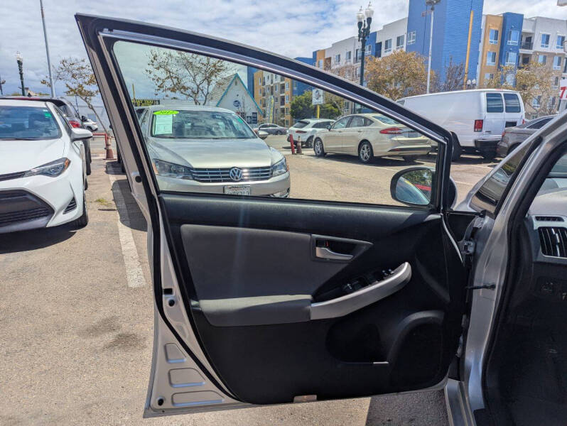 2013 Toyota Prius Plug-in Hybrid