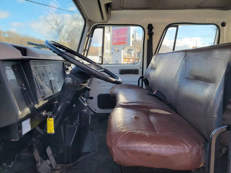2000 International 4700
