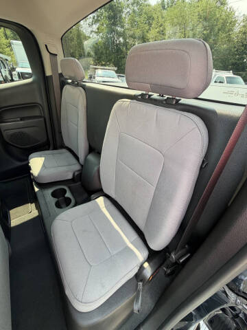 2022 GMC Canyon Elevation Standard