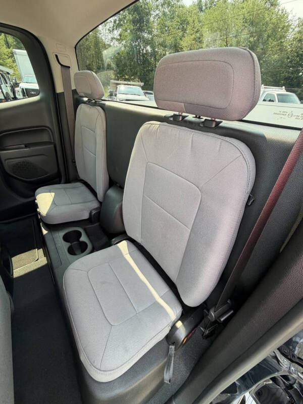 2022 GMC Canyon Elevation Standard