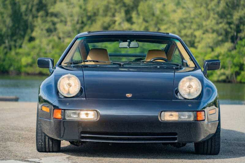 1987 Porsche 928 S4