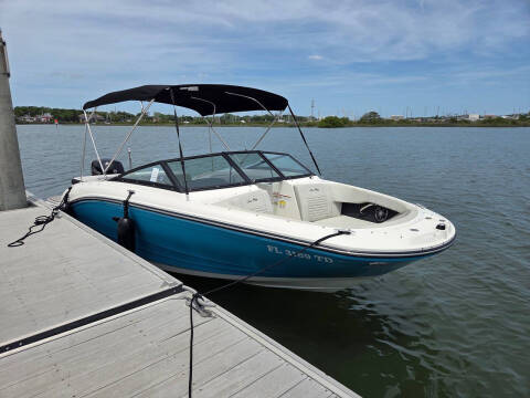 2022 Sea Ray SPX 190