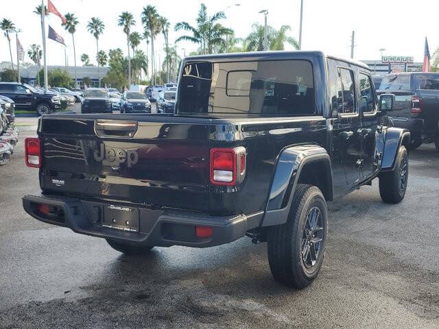2025 Jeep Gladiator Sport S