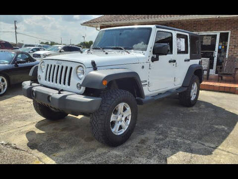 2016 Jeep Wrangler Unlimited for sale at Ernie Cook and Son Motors in Shelbyville TN