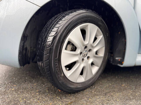 2009 Volkswagen New Beetle Base PZEV