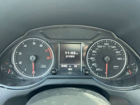 2011 Audi Q5 2.0T quattro Premium Plus