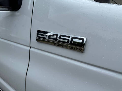 2019 Ford E-Series E-450 SD