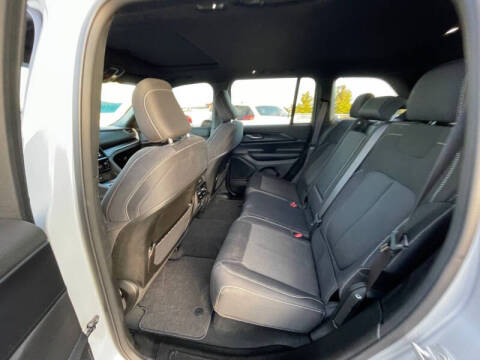 2024 Jeep Grand Cherokee Laredo X