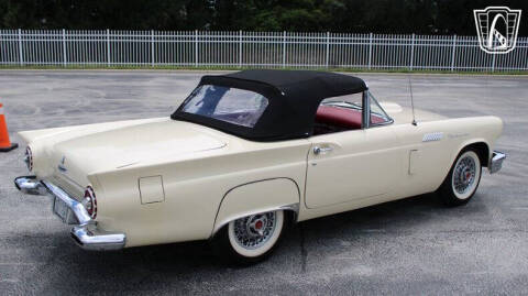 1957 Ford Thunderbird