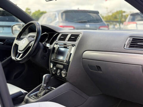 2016 Volkswagen Jetta 1.8T Sport