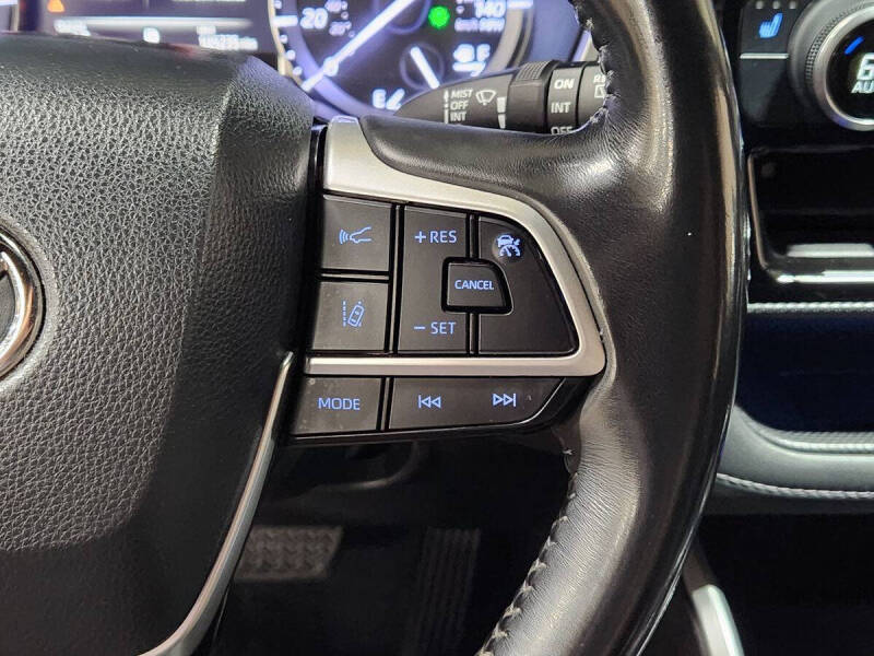 2022 Toyota Highlander XSE