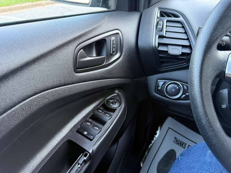 2016 Ford Escape S