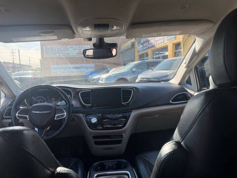 2021 Chrysler Pacifica Touring L