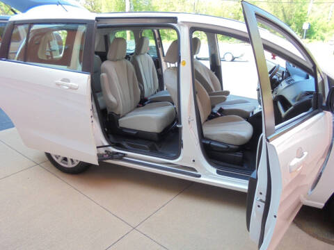 2015 Mazda MAZDA5 Sport