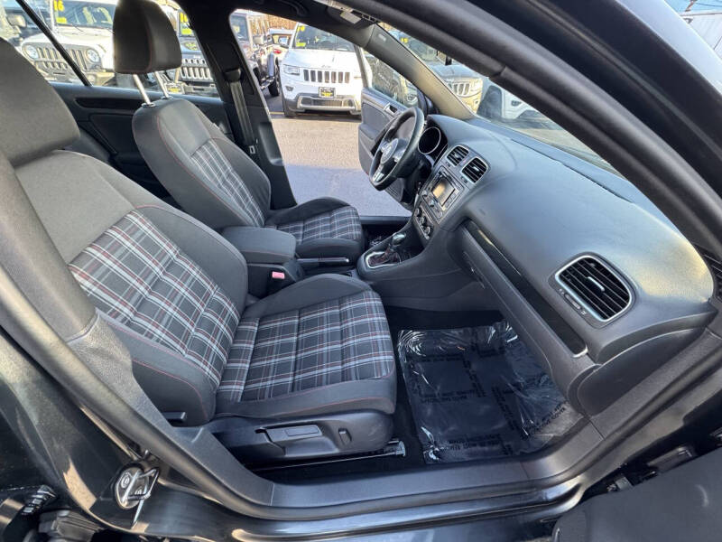 2011 Volkswagen GTI Base PZEV