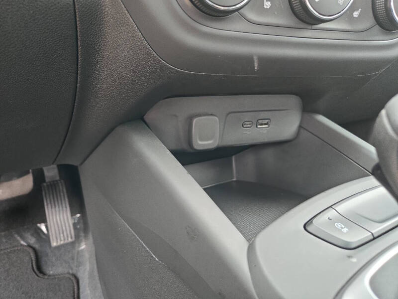 2025 Chevrolet Trax RS