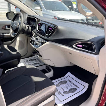 2017 Chrysler Pacifica Touring
