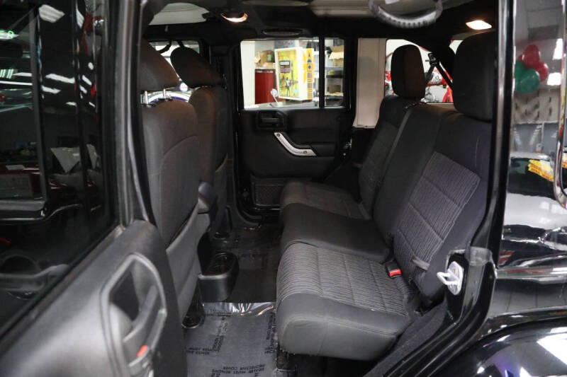 2012 Jeep Wrangler Unlimited Sahara