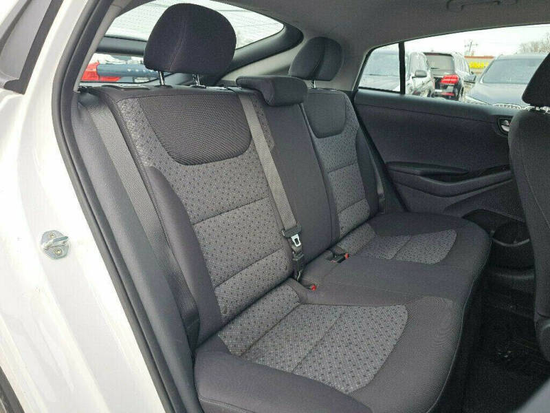 2017 Hyundai Ioniq Hybrid Blue