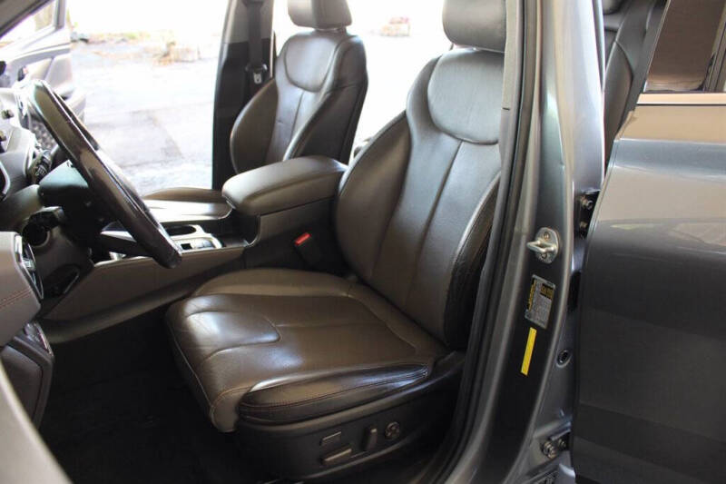 2019 Hyundai Santa Fe Ultimate 2.4L