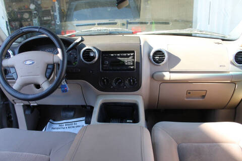 2003 Ford Expedition XLT