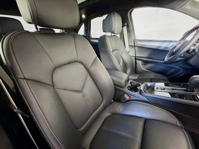 2025 Porsche Macan S