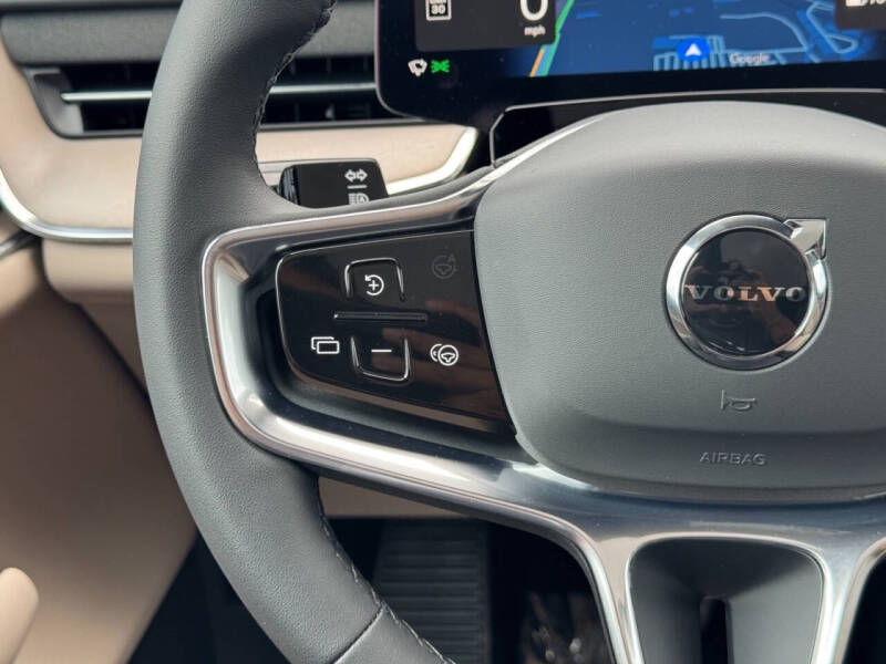 2025 Volvo EX90 Twin Performance Plus 7P