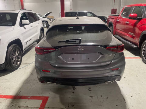 2017 Infiniti QX30