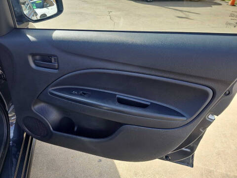 2024 Mitsubishi Mirage ES