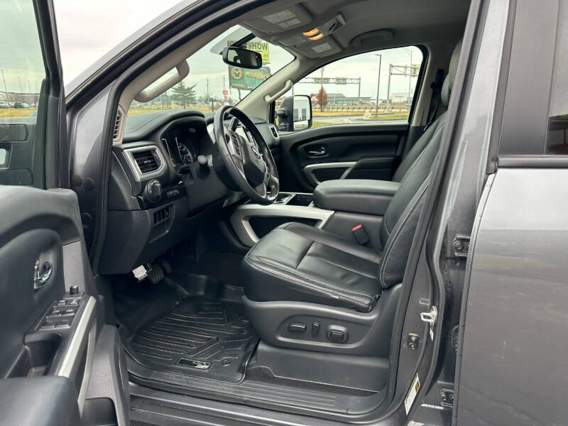 2017 Nissan Titan XD SL