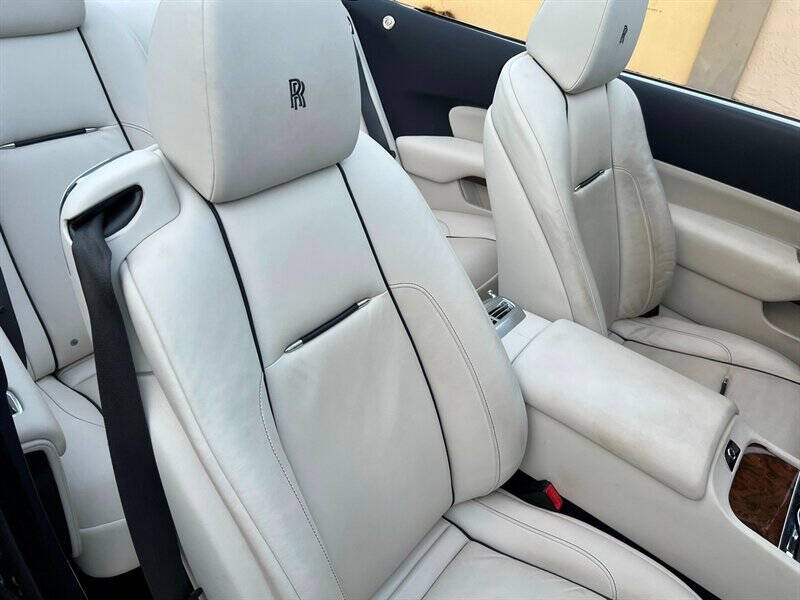 2016 Rolls-Royce Dawn 19