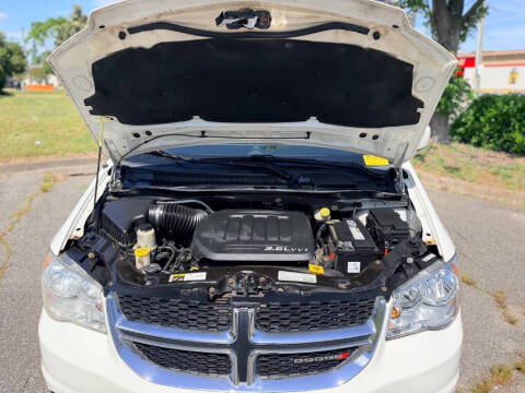 2013 Dodge Grand Caravan SXT