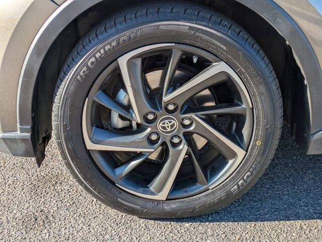 2021 Toyota C-HR XLE