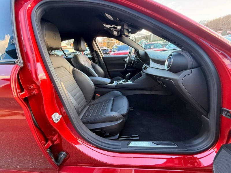 2024 Alfa Romeo Giulia Quadrifoglio