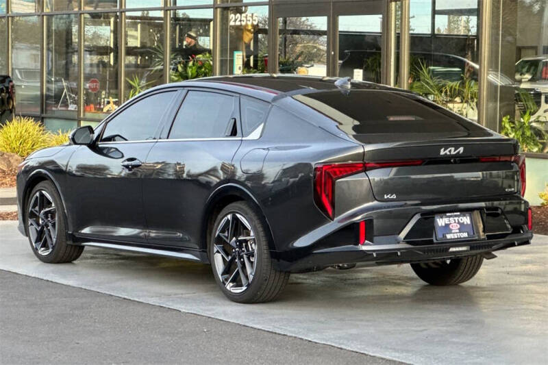 2025 Kia K4 GT-Line