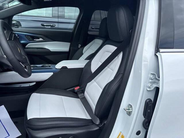 2026 Chevrolet Equinox EV LT 2