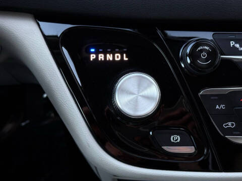 2018 Chrysler Pacifica Hybrid Touring Plus