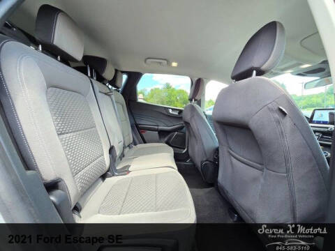 2021 Ford Escape SE