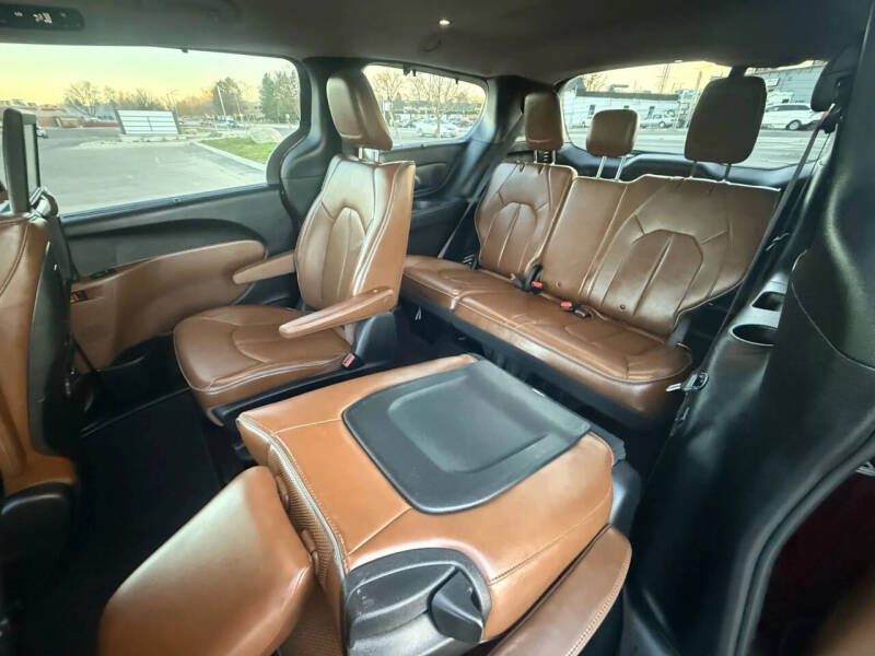 2018 Chrysler Pacifica Hybrid Limited