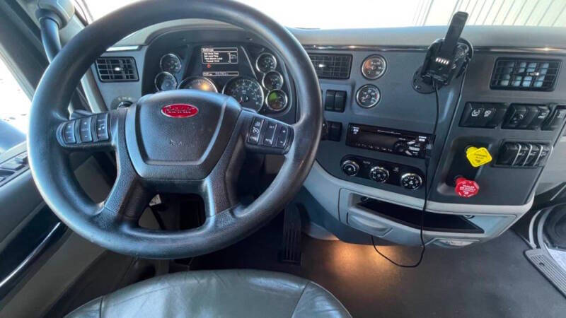2020 Peterbilt 579