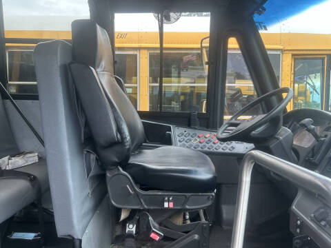 2014 Freightliner B2 Chassis