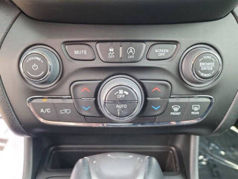 2022 Jeep Cherokee Latitude Lux